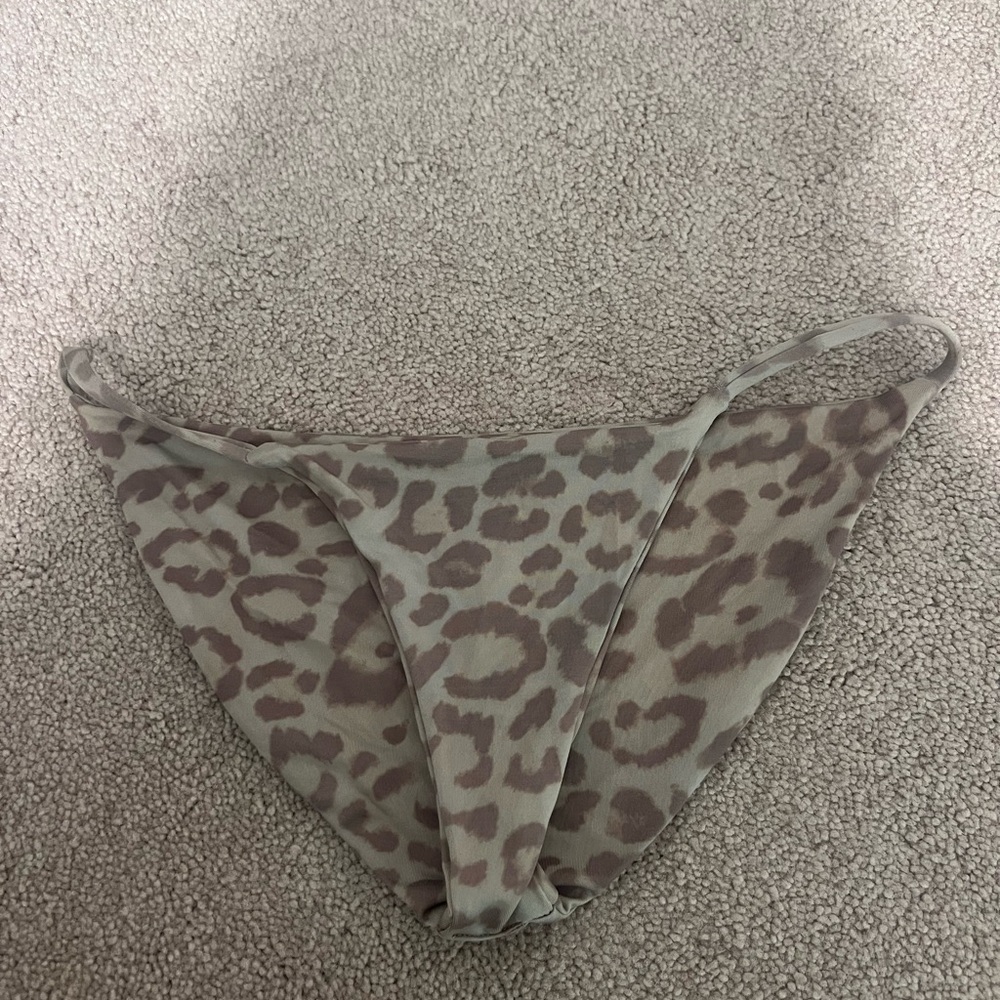 Frankie’s bikini THREE PIECE SET!!! - Picture 7 of 7